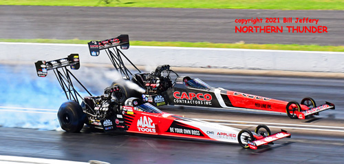 Doug Kalitta (near lane) vs Billy Torrence 
(far lane) - TF